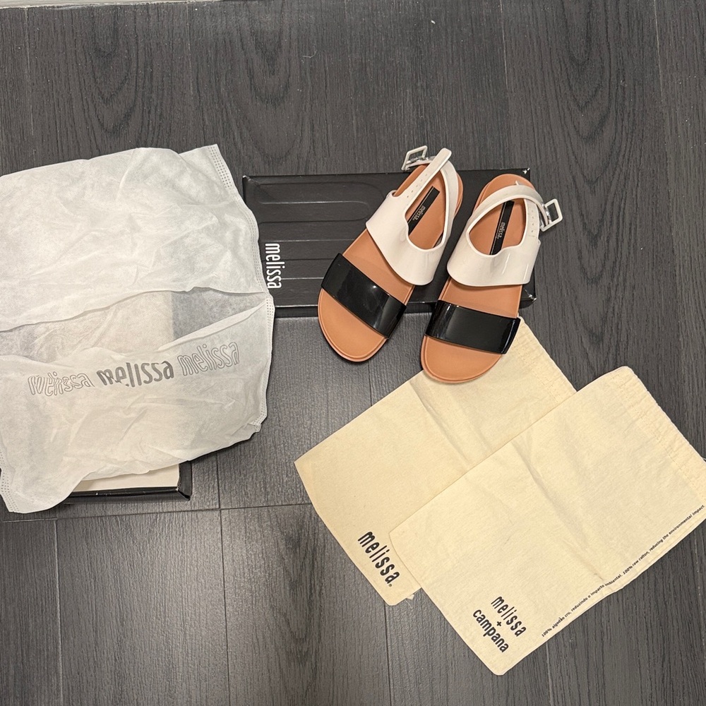 Melissa Elegant Black Shoe Box